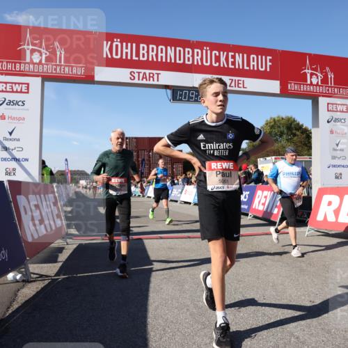 03.10.2025 - Köhlbrandbrückenlauf Lena Gebhardt http://msf.ph/oto/9057880 03.10.2025 13:09:27 Ziel 4129, 4134, 4212, 4298, 4681, 5061, 5352, 6062, 6349, 6481, 6661, 6667, 6743 meine-sportfotos.de