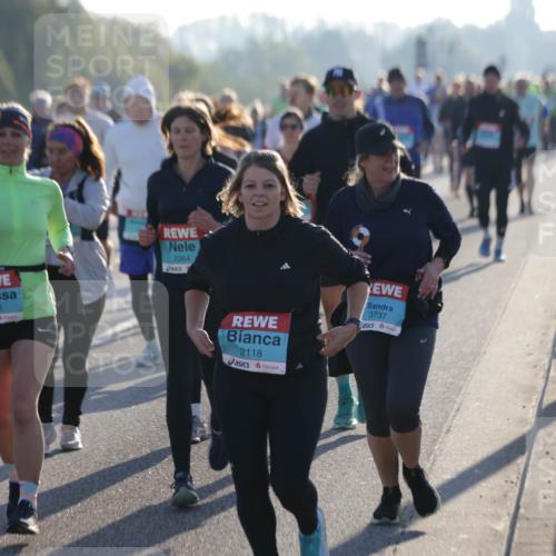 03.10.2025 - Köhlbrandbrückenlauf Jannik Wohlers http://msf.ph/oto/9057883 03.10.2025 09:21:27 Position 3 1692, 1726, 2064, 2118, 3737 meine-sportfotos.de