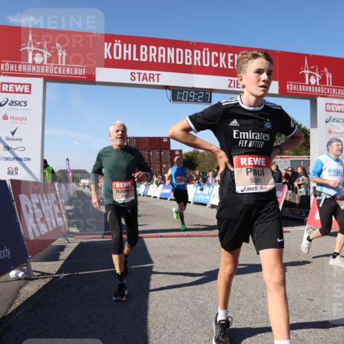 03.10.2025 - Köhlbrandbrückenlauf Lena Gebhardt http://msf.ph/oto/9057896 03.10.2025 13:09:27 Ziel 4129, 4134, 4212, 4298, 4681, 5061, 5352, 6062, 6349, 6481, 6661, 6667, 6743 meine-sportfotos.de