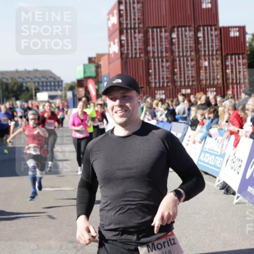 03.10.2025 - Köhlbrandbrückenlauf Jannik Wohlers http://msf.ph/oto/9057902 03.10.2025 13:11:40 Ziel 4158, 4178, 4353, 4354, 4427, 4501, 4538, 4568, 4617, 4736, 4777, 4782, 4799, 4845, 5794, 5866, 5869, 5937, 6217, 6218, 6517, 6563, 6622, 6689, 6690, 6691 meine-sportfotos.de