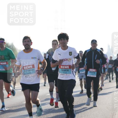 03.10.2025 - Köhlbrandbrückenlauf Jannik Wohlers http://msf.ph/oto/9057904 03.10.2025 09:13:50 Position 3 3338, 24, 1112, 1175 meine-sportfotos.de