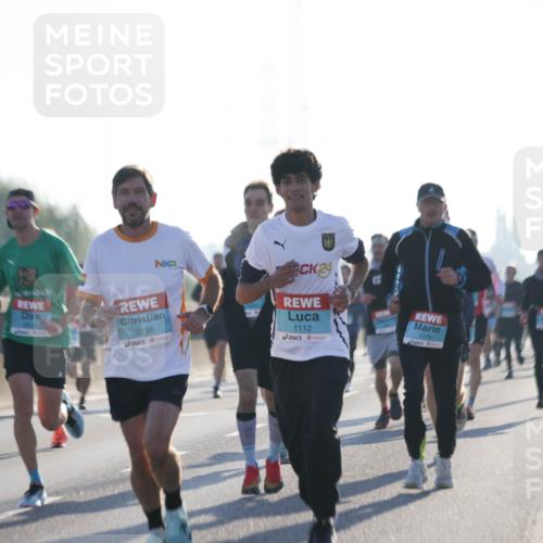 03.10.2025 - Köhlbrandbrückenlauf Jannik Wohlers http://msf.ph/oto/9057909 03.10.2025 09:13:50 Position 3 3338, 24, 1112, 1175 meine-sportfotos.de