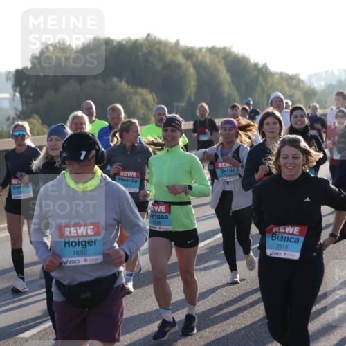 03.10.2025 - Köhlbrandbrückenlauf Jannik Wohlers http://msf.ph/oto/9057919 03.10.2025 09:21:28 Position 3 1727, 1394, 1577, 1692, 1726, 2118, 3737 meine-sportfotos.de