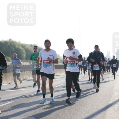 03.10.2025 - Köhlbrandbrückenlauf Jannik Wohlers http://msf.ph/oto/9057925 03.10.2025 09:13:50 Position 3 24, 1112, 3338, 3789 meine-sportfotos.de