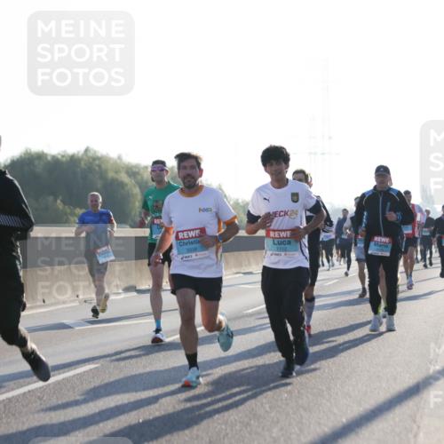 03.10.2025 - Köhlbrandbrückenlauf Jannik Wohlers http://msf.ph/oto/9057945 03.10.2025 09:13:50 Position 3 3788, 3338, 24, 1112 meine-sportfotos.de