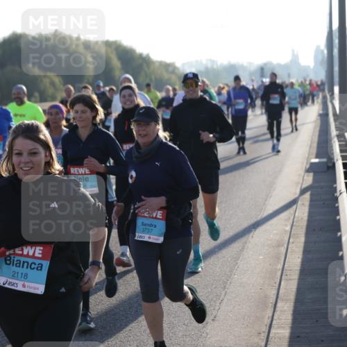 03.10.2025 - Köhlbrandbrückenlauf Jannik Wohlers http://msf.ph/oto/9057961 03.10.2025 09:21:29 Position 3 1726, 2118, 3737 meine-sportfotos.de