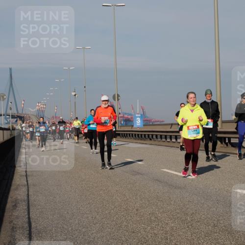 03.10.2025 - Köhlbrandbrückenlauf Fabian Wolf http://msf.ph/oto/9057965 03.10.2025 10:04:12 Position 3  meine-sportfotos.de