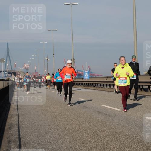 03.10.2025 - Köhlbrandbrückenlauf Fabian Wolf http://msf.ph/oto/9057974 03.10.2025 10:04:12 Position 3  meine-sportfotos.de