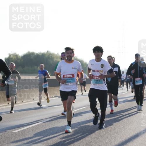 03.10.2025 - Köhlbrandbrückenlauf Jannik Wohlers http://msf.ph/oto/9057989 03.10.2025 09:13:51 Position 3 3789, 24, 3338, 1112, 40 meine-sportfotos.de