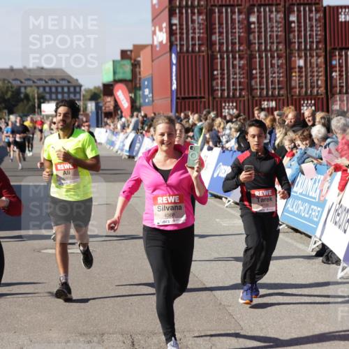 03.10.2025 - Köhlbrandbrückenlauf Jannik Wohlers http://msf.ph/oto/9057991 03.10.2025 13:11:43 Ziel 4158, 4178, 4353, 4354, 4427, 4469, 4501, 4538, 4568, 4617, 4736, 4777, 4782, 4799, 4845, 5097, 5866, 5869, 5937, 6217, 6218, 6517, 6622, 6689 meine-sportfotos.de