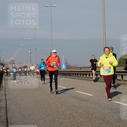 03.10.2025 - Köhlbrandbrückenlauf Fabian Wolf http://msf.ph/oto/9057997 03.10.2025 10:04:13 Position 3 3, 2235 meine-sportfotos.de