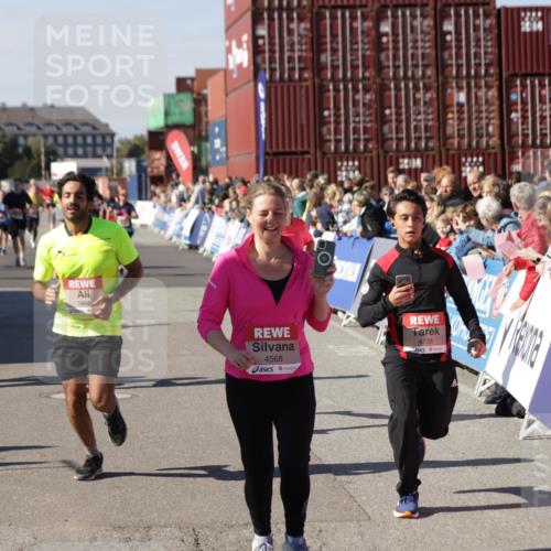 03.10.2025 - Köhlbrandbrückenlauf Jannik Wohlers http://msf.ph/oto/9058000 03.10.2025 13:11:43 Ziel 4158, 4178, 4353, 4354, 4427, 4469, 4501, 4538, 4568, 4617, 4736, 4777, 4782, 4799, 4845, 5097, 5866, 5869, 5937, 6217, 6218, 6517, 6622, 6689 meine-sportfotos.de