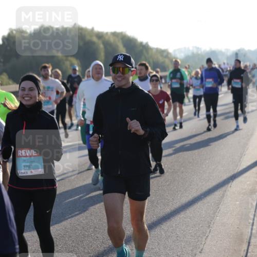 03.10.2025 - Köhlbrandbrückenlauf Jannik Wohlers http://msf.ph/oto/9058014 03.10.2025 09:21:30 Position 3 3792 meine-sportfotos.de