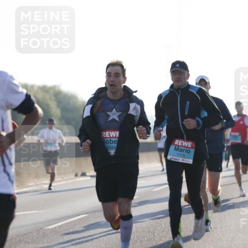 03.10.2025 - Köhlbrandbrückenlauf Jannik Wohlers http://msf.ph/oto/9058031 03.10.2025 09:13:52 Position 3 24, 1112, 2934, 1175 meine-sportfotos.de