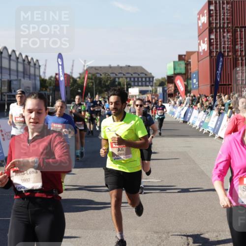 03.10.2025 - Köhlbrandbrückenlauf Jannik Wohlers http://msf.ph/oto/9058032 03.10.2025 13:11:43 Ziel 4158, 4178, 4353, 4354, 4427, 4469, 4501, 4538, 4568, 4617, 4736, 4777, 4782, 4799, 4845, 5097, 5866, 5869, 5937, 6217, 6218, 6517, 6622, 6689 meine-sportfotos.de