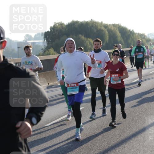 03.10.2025 - Köhlbrandbrückenlauf Jannik Wohlers http://msf.ph/oto/9058036 03.10.2025 09:21:31 Position 3 1927 meine-sportfotos.de