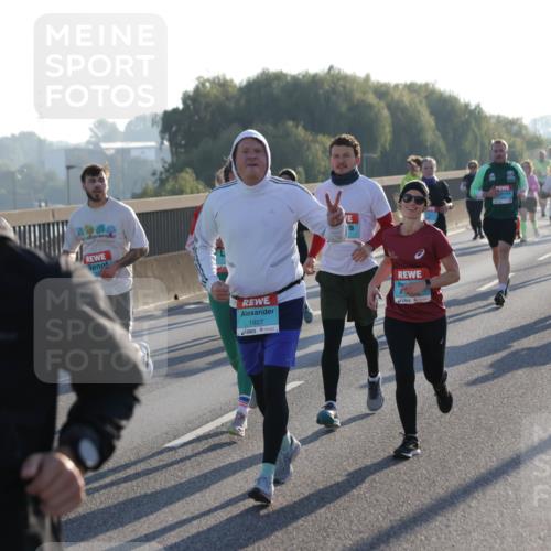 03.10.2025 - Köhlbrandbrückenlauf Jannik Wohlers http://msf.ph/oto/9058039 03.10.2025 09:21:31 Position 3 1927 meine-sportfotos.de