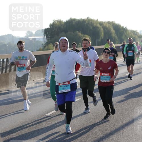 03.10.2025 - Köhlbrandbrückenlauf Jannik Wohlers http://msf.ph/oto/9058051 03.10.2025 09:21:31 Position 3 1927, 1920 meine-sportfotos.de