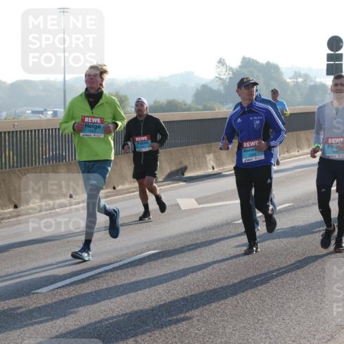 03.10.2025 - Köhlbrandbrückenlauf Lena Gebhardt http://msf.ph/oto/9058052 03.10.2025 09:18:15 Position 1 1560, 3066, 3067 meine-sportfotos.de