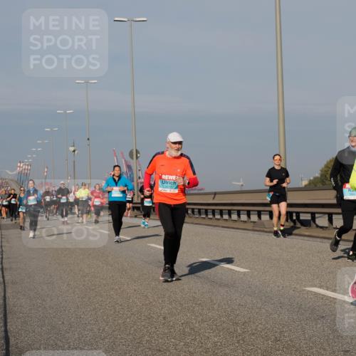 03.10.2025 - Köhlbrandbrückenlauf Fabian Wolf http://msf.ph/oto/9058053 03.10.2025 10:04:14 Position 3 3577, 2235 meine-sportfotos.de