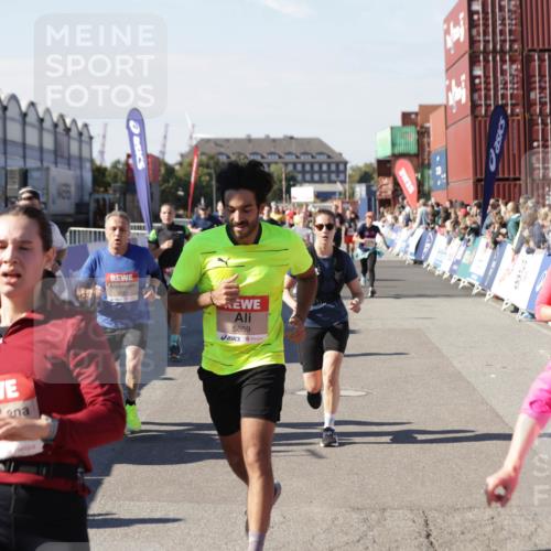 03.10.2025 - Köhlbrandbrückenlauf Jannik Wohlers http://msf.ph/oto/9058054 03.10.2025 13:11:44 Ziel 4158, 4178, 4353, 4354, 4469, 4538, 4568, 4617, 4736, 4777, 4782, 4799, 4845, 5097, 5866, 5869, 5937, 6217, 6218, 6517, 6622, 6689 meine-sportfotos.de