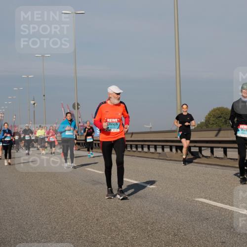 03.10.2025 - Köhlbrandbrückenlauf Fabian Wolf http://msf.ph/oto/9058071 03.10.2025 10:04:14 Position 3 3577, 2683 meine-sportfotos.de