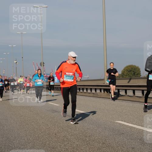 03.10.2025 - Köhlbrandbrückenlauf Fabian Wolf http://msf.ph/oto/9058081 03.10.2025 10:04:14 Position 3 3577, 2683 meine-sportfotos.de
