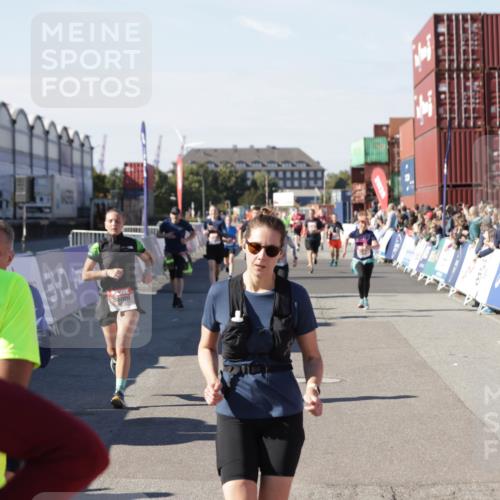03.10.2025 - Köhlbrandbrückenlauf Jannik Wohlers http://msf.ph/oto/9058105 03.10.2025 13:11:45 Ziel 4158, 4178, 4353, 4354, 4469, 4538, 4568, 4617, 4736, 4777, 4782, 4799, 4845, 5097, 5866, 5869, 5937, 6033, 6048, 6049, 6217, 6218, 6517, 6622, 6689 meine-sportfotos.de