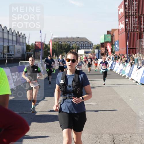 03.10.2025 - Köhlbrandbrückenlauf Jannik Wohlers http://msf.ph/oto/9058113 03.10.2025 13:11:45 Ziel 4158, 4178, 4353, 4354, 4469, 4538, 4568, 4617, 4736, 4777, 4782, 4799, 4845, 5097, 5866, 5869, 5937, 6033, 6048, 6049, 6217, 6218, 6517, 6622, 6689 meine-sportfotos.de