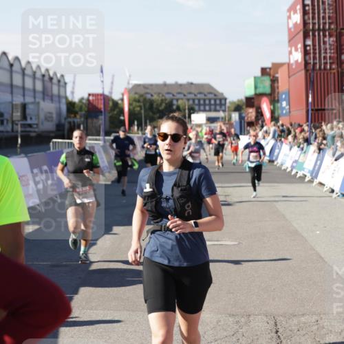 03.10.2025 - Köhlbrandbrückenlauf Jannik Wohlers http://msf.ph/oto/9058117 03.10.2025 13:11:45 Ziel 4158, 4178, 4353, 4354, 4469, 4538, 4568, 4617, 4736, 4777, 4782, 4799, 4845, 5097, 5866, 5869, 5937, 6033, 6048, 6049, 6217, 6218, 6517, 6622, 6689 meine-sportfotos.de