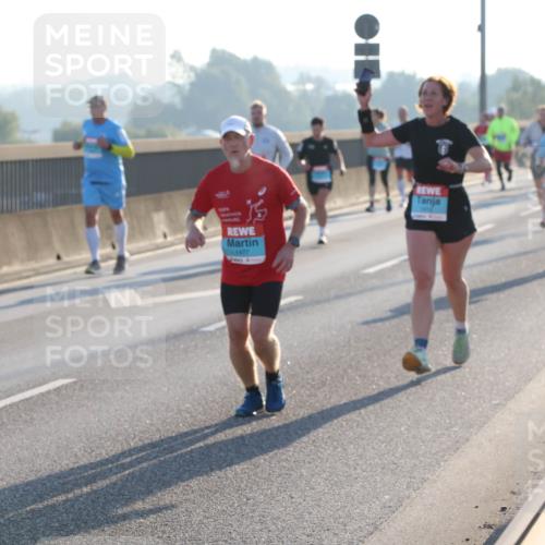 03.10.2025 - Köhlbrandbrückenlauf Lena Gebhardt http://msf.ph/oto/9058121 03.10.2025 09:18:17 Position 1 1477 meine-sportfotos.de