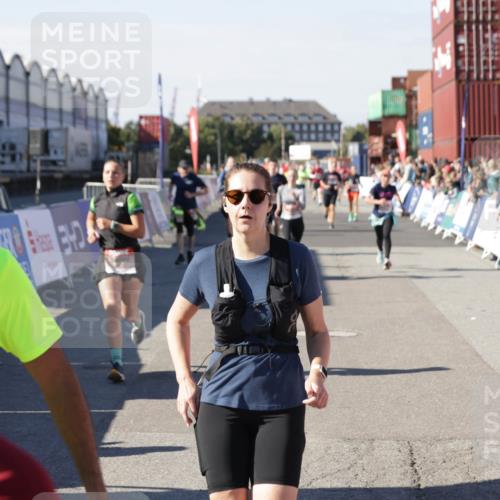 03.10.2025 - Köhlbrandbrückenlauf Jannik Wohlers http://msf.ph/oto/9058139 03.10.2025 13:11:46 Ziel 4178, 4353, 4354, 4469, 4538, 4568, 4617, 4736, 4777, 4782, 4799, 4845, 5097, 5866, 5869, 5937, 6033, 6048, 6049, 6217, 6218, 6517, 6622, 6689 meine-sportfotos.de