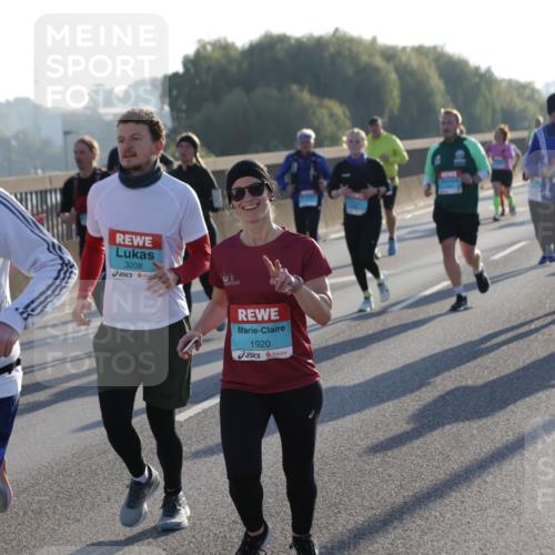 03.10.2025 - Köhlbrandbrückenlauf Jannik Wohlers http://msf.ph/oto/9058140 03.10.2025 09:21:33 Position 3 1927, 3208, 1920 meine-sportfotos.de