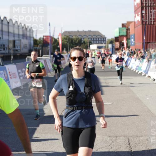 03.10.2025 - Köhlbrandbrückenlauf Jannik Wohlers http://msf.ph/oto/9058147 03.10.2025 13:11:46 Ziel 4178, 4353, 4354, 4469, 4538, 4568, 4617, 4736, 4777, 4782, 4799, 4845, 5097, 5866, 5869, 5937, 6033, 6048, 6049, 6217, 6218, 6517, 6622, 6689 meine-sportfotos.de