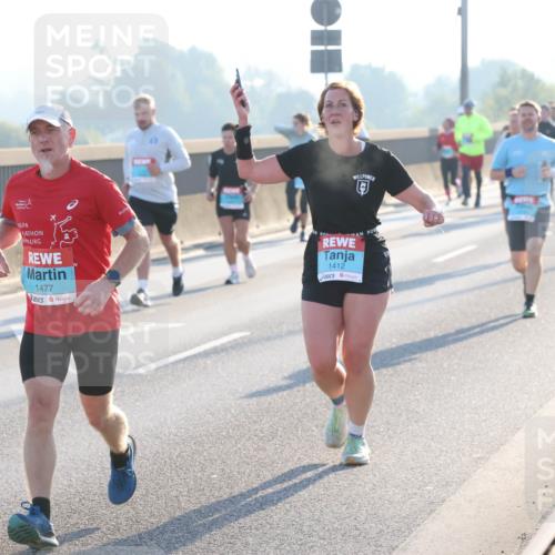 03.10.2025 - Köhlbrandbrückenlauf Lena Gebhardt http://msf.ph/oto/9058150 03.10.2025 09:18:18 Position 1 1477, 1412 meine-sportfotos.de