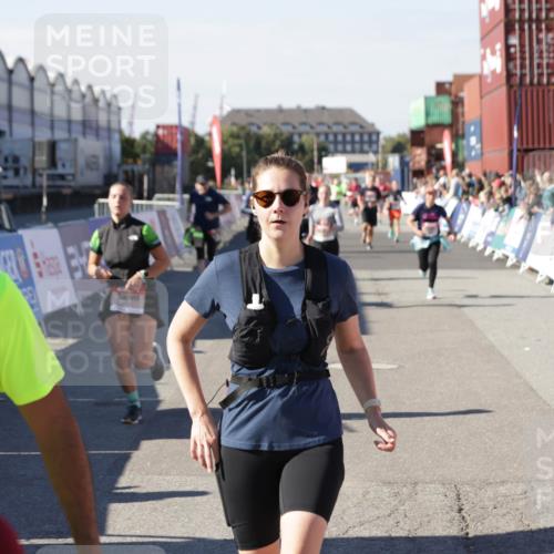 03.10.2025 - Köhlbrandbrückenlauf Jannik Wohlers http://msf.ph/oto/9058156 03.10.2025 13:11:46 Ziel 4178, 4353, 4354, 4469, 4538, 4568, 4617, 4736, 4777, 4782, 4799, 4845, 5097, 5866, 5869, 5937, 6033, 6048, 6049, 6217, 6218, 6517, 6622, 6689 meine-sportfotos.de