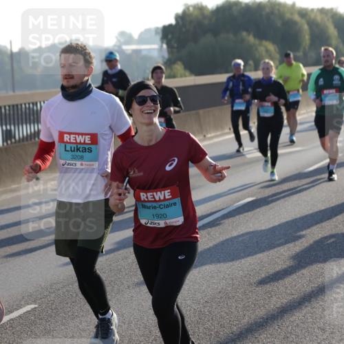 03.10.2025 - Köhlbrandbrückenlauf Jannik Wohlers http://msf.ph/oto/9058172 03.10.2025 09:21:33 Position 3 3208, 1920 meine-sportfotos.de