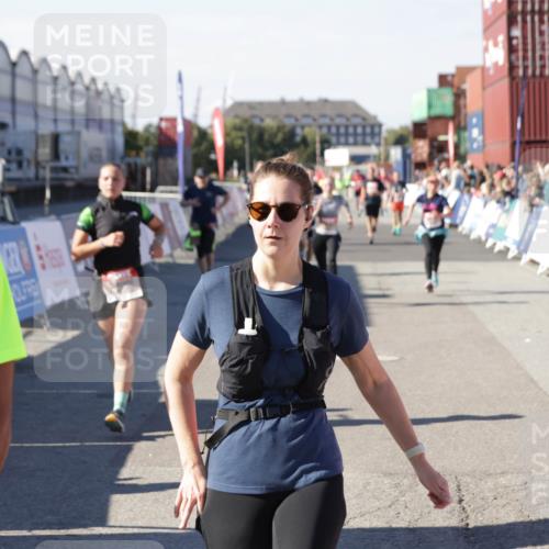 03.10.2025 - Köhlbrandbrückenlauf Jannik Wohlers http://msf.ph/oto/9058175 03.10.2025 13:11:46 Ziel 4178, 4353, 4354, 4469, 4538, 4568, 4617, 4736, 4777, 4782, 4799, 4845, 5097, 5866, 5869, 5937, 6033, 6048, 6049, 6217, 6218, 6517, 6622, 6689 meine-sportfotos.de