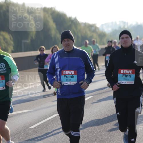 03.10.2025 - Köhlbrandbrückenlauf Jannik Wohlers http://msf.ph/oto/9058184 03.10.2025 09:21:34 Position 3 1827, 1967, 2151 meine-sportfotos.de