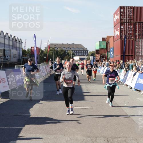 03.10.2025 - Köhlbrandbrückenlauf Jannik Wohlers http://msf.ph/oto/9058186 03.10.2025 13:11:48 Ziel 4178, 4353, 4354, 4469, 4568, 4685, 4736, 4782, 5097, 5396, 5426, 5866, 5869, 5937, 6033, 6048, 6049, 6217, 6218, 6622, 6689 meine-sportfotos.de