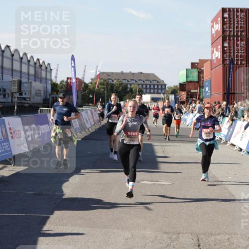 03.10.2025 - Köhlbrandbrückenlauf Jannik Wohlers http://msf.ph/oto/9058190 03.10.2025 13:11:48 Ziel 4178, 4353, 4354, 4469, 4568, 4685, 4736, 4782, 5097, 5396, 5426, 5866, 5869, 5937, 6033, 6048, 6049, 6217, 6218, 6622, 6689 meine-sportfotos.de