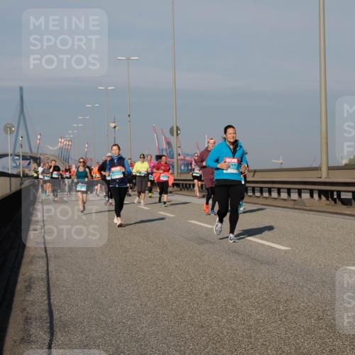 03.10.2025 - Köhlbrandbrückenlauf Fabian Wolf http://msf.ph/oto/9058193 03.10.2025 10:04:17 Position 3  meine-sportfotos.de
