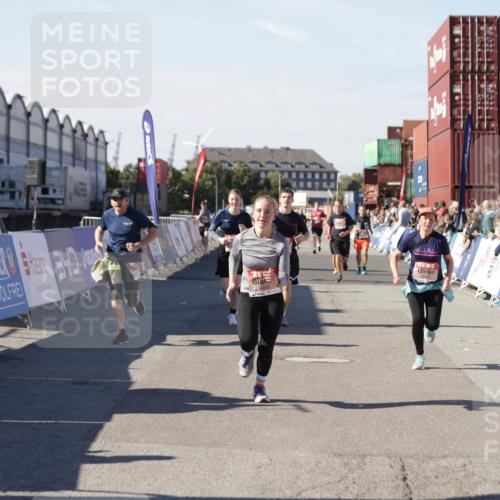 03.10.2025 - Köhlbrandbrückenlauf Jannik Wohlers http://msf.ph/oto/9058209 03.10.2025 13:11:48 Ziel 4178, 4353, 4354, 4469, 4568, 4685, 4736, 4782, 5097, 5396, 5426, 5866, 5869, 5937, 6033, 6048, 6049, 6217, 6218, 6622, 6689 meine-sportfotos.de