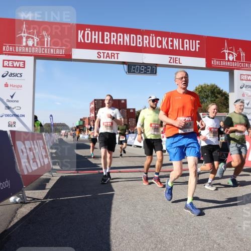 03.10.2025 - Köhlbrandbrückenlauf Lena Gebhardt http://msf.ph/oto/9058217 03.10.2025 13:09:37 Ziel 4262, 4298, 4358, 4365, 4502, 4614, 5803, 5813, 5907, 6379, 6438, 6481, 6667, 6803 meine-sportfotos.de