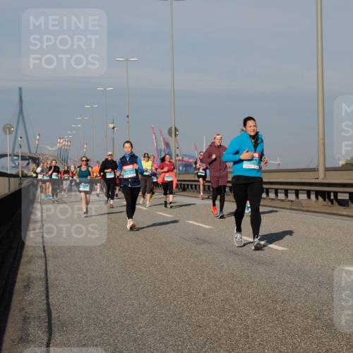 03.10.2025 - Köhlbrandbrückenlauf Fabian Wolf http://msf.ph/oto/9058219 03.10.2025 10:04:17 Position 3 2315 meine-sportfotos.de