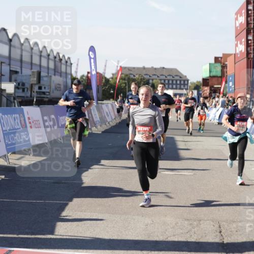 03.10.2025 - Köhlbrandbrückenlauf Jannik Wohlers http://msf.ph/oto/9058223 03.10.2025 13:11:48 Ziel 4178, 4353, 4354, 4469, 4568, 4685, 4736, 4782, 5097, 5396, 5426, 5866, 5869, 5937, 6033, 6048, 6049, 6217, 6218, 6622, 6689 meine-sportfotos.de