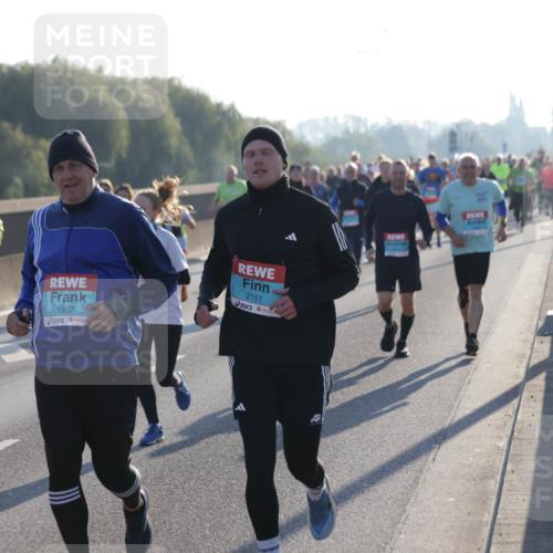 03.10.2025 - Köhlbrandbrückenlauf Jannik Wohlers http://msf.ph/oto/9058225 03.10.2025 09:21:35 Position 3 1967, 2151 meine-sportfotos.de