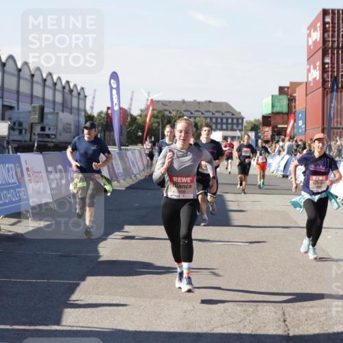 03.10.2025 - Köhlbrandbrückenlauf Jannik Wohlers http://msf.ph/oto/9058232 03.10.2025 13:11:49 Ziel 4100, 4101, 4178, 4353, 4354, 4469, 4568, 4685, 4736, 4782, 5097, 5396, 5426, 5866, 5869, 5937, 6033, 6048, 6049, 6622 meine-sportfotos.de