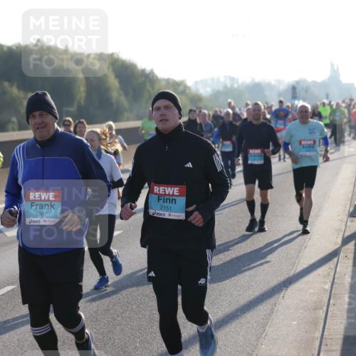03.10.2025 - Köhlbrandbrückenlauf Jannik Wohlers http://msf.ph/oto/9058240 03.10.2025 09:21:35 Position 3 1967, 2151 meine-sportfotos.de