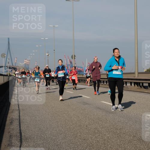 03.10.2025 - Köhlbrandbrückenlauf Fabian Wolf http://msf.ph/oto/9058251 03.10.2025 10:04:18 Position 3 2315 meine-sportfotos.de